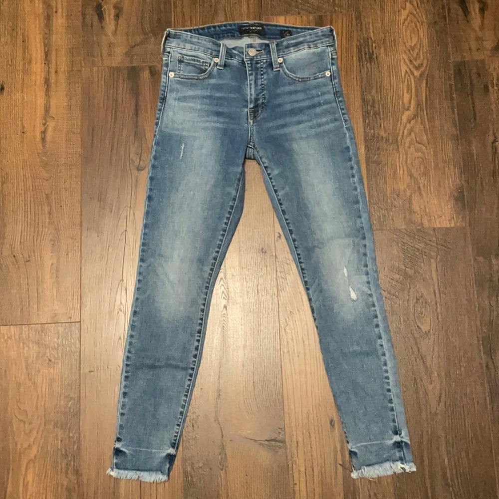 LUCKY BRAND MID-RISE SKINNY ANKLE “AVA” 2/26